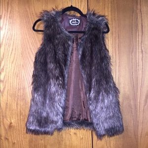 Fur vest